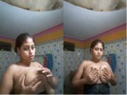 Desi Bhabhi Shows her Big Boobs