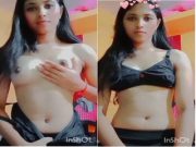 Cute Desi girl Shows her Boobs