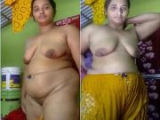 Desi Bhabhi Bathing part 2