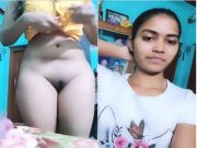 Desi Girl Shows Her Boobs Pussy