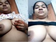 Horny Desi Girl Shows Her Boobs and Pussy