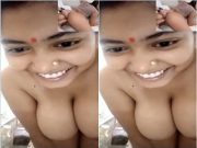 Hot Desi Bhabhi bathing