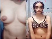 Paki Girl Shows Her Boobs