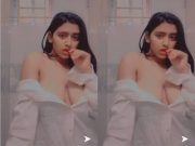 Sexy Desi Girl Shows Nude Body and bathing part 2